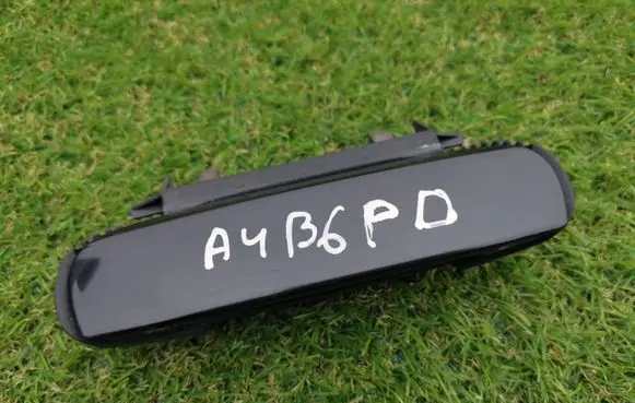 Audi A4 S4 B5 8D Front door exterior handle 4B0839885