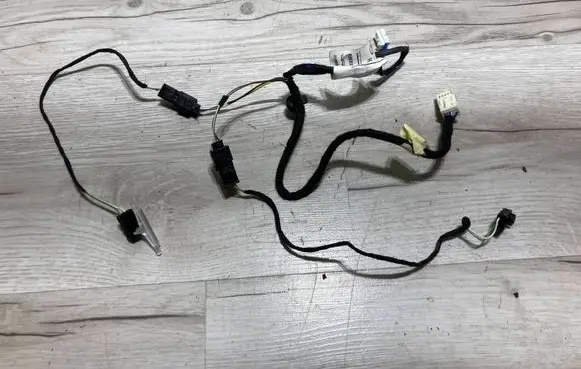 Mercedes-Benz B W246 W242 Front door wiring loom a2465406809