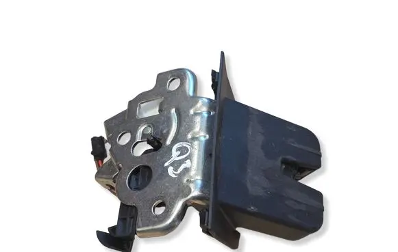 Audi Q3 8U Tailgate/trunk/boot lock/catch/latch 8U0827520
