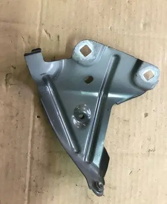 BMW X1 F48 F49 Fender mounting bracket 7351516 03261A