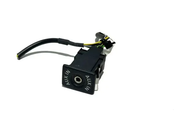 Volkswagen PASSAT B7 AUX in-socket connector 5M0035724 22655
