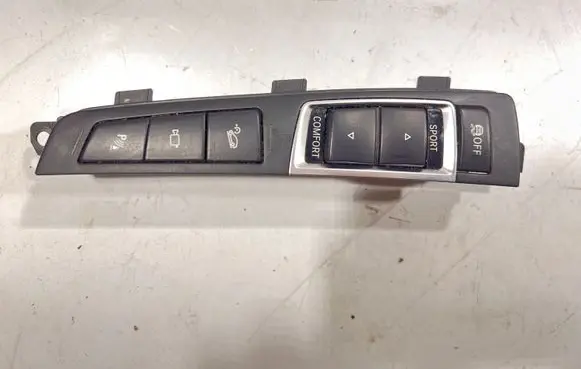 BMW 5 F10 F11 Central console control unit 9202949