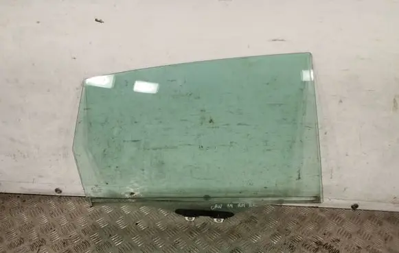 Honda CR-V Rear door window glass 43R00049
