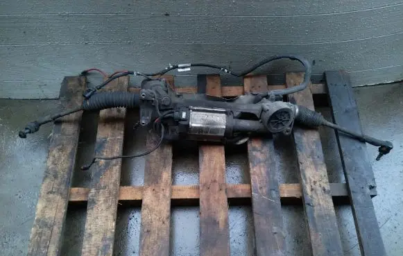 Volkswagen PASSAT B7 Steering rack 1K0909144N