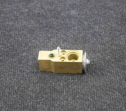Air conditioning (A/C) expansion valve