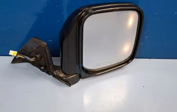 Mitsubishi Pajero Sport I Front door electric wing mirror E13010155