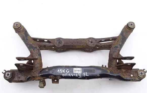 Skoda Octavia Mk2 (1Z) Rear axle beam with reductor 5N0505235Q