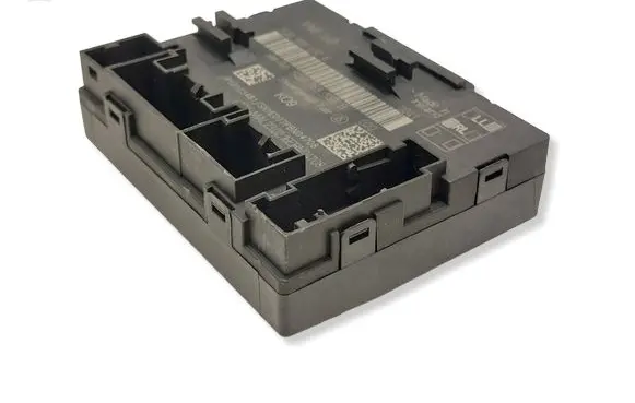 Volkswagen PASSAT B8 Door control unit/module 5Q0959592E 5Q0959592B