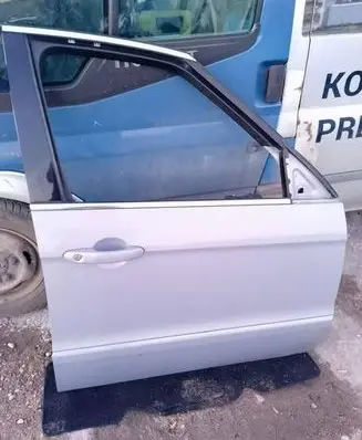 Ford S-MAX Front door 