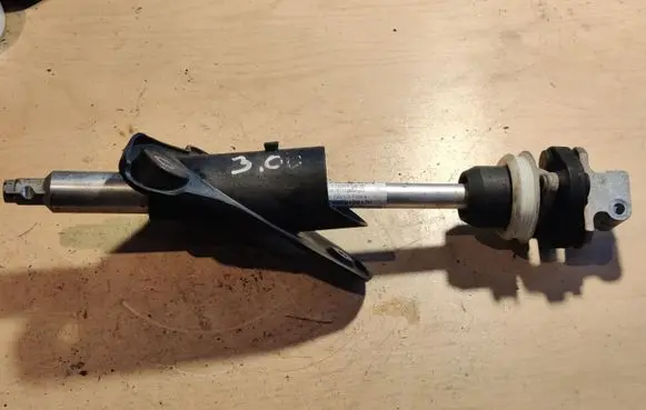 BMW X5 E70 Steering column universal joint 32677668903E 6776689 6776689AI03