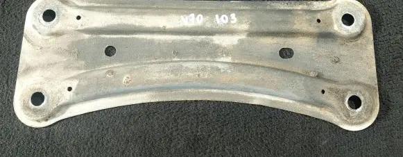 Volvo V70 Muffler mount bracket/holder 