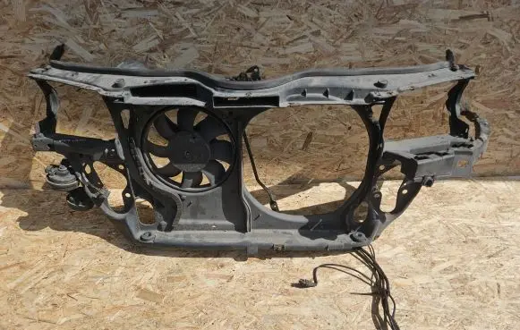 Volkswagen PASSAT B5 Radiator support slam panel 3B0805594