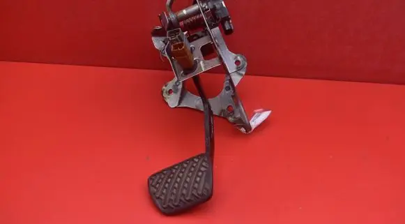 Nissan Leaf I (ZE0) Accelerator throttle pedal 47920-3NA0A
