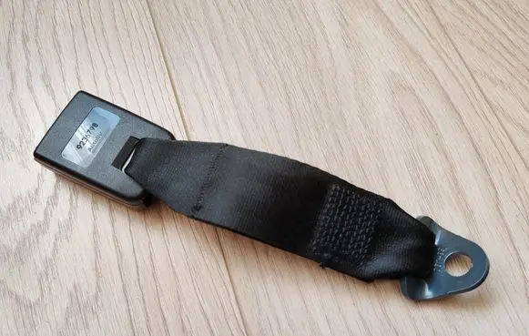 Peugeot 206+ Rear seatbelt buckle 9236798