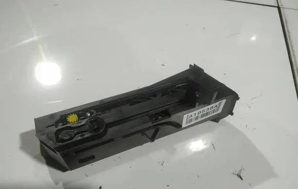 Ford Mondeo Mk III Cup holder 1s7113564a