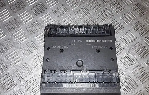 Skoda Fabia Mk1 (6Y) Engine control unit/module 6Q1937049D