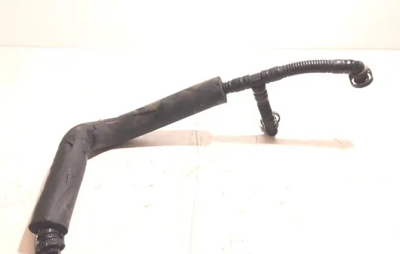 BMW 5 F10 F11 Breather hose/pipe 11157581815