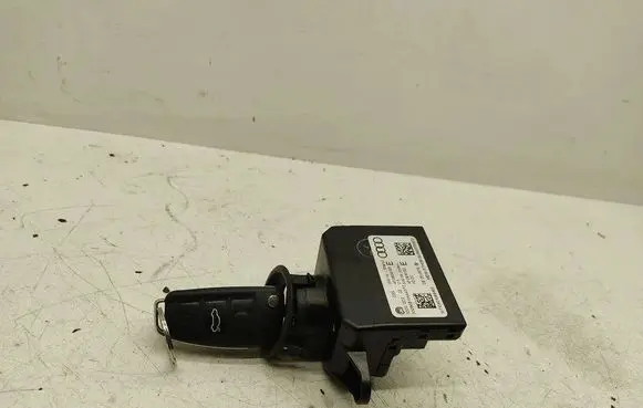 Audi Q7 4M Ignition lock 4F0910132