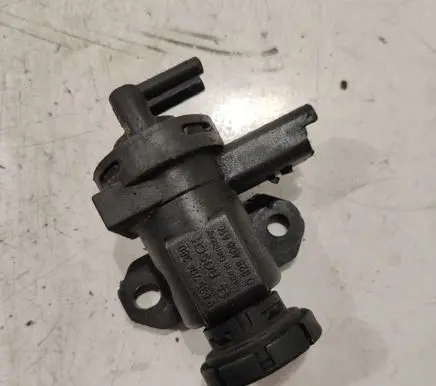 Citroen Xantia Vacuum valve 9635704380