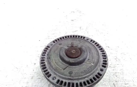 Volkswagen PASSAT B5.5 Viscous fan clutch 06B121347