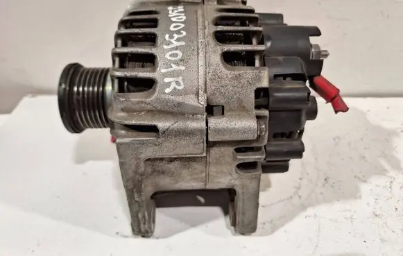 Renault Twingo III Generator/alternator 231003101R