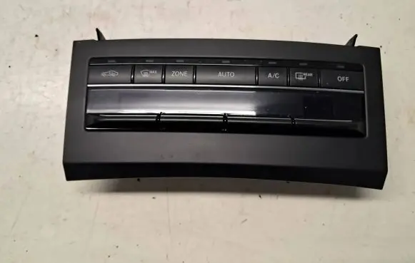 Mercedes-Benz E A207 Climate control unit A2129004607