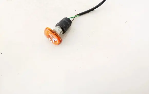 Front fender indicator light