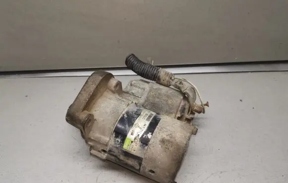 Renault Scenic I Starter motor D7E22