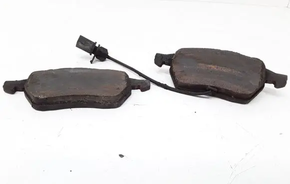 Audi A4 S4 B6 8E 8H Brake pads (front) 