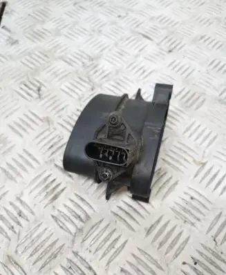 BMW 5 E39 Mass air flow meter 0928400527