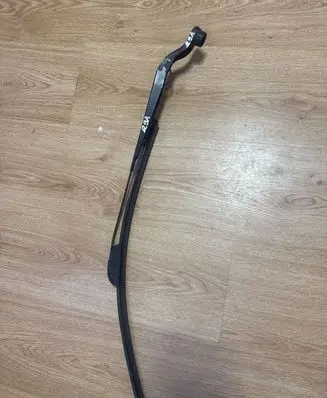 Dodge Caliber Front wiper blade arm