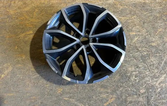 Renault Kadjar R18 alloy rim 403005396R B012039