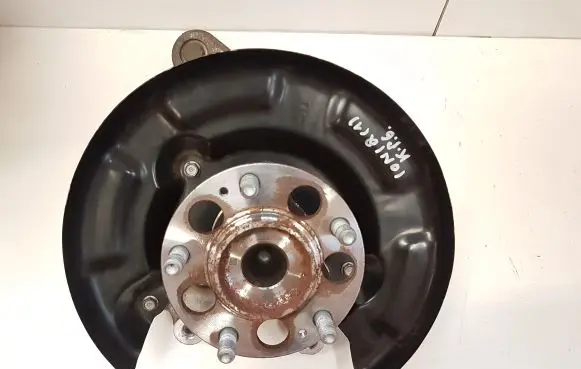 Rear wheel hub