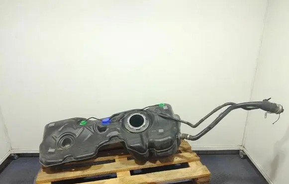 BMW M4 F82 F83 Fuel tank 7465135