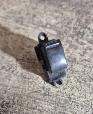 Nissan Primera Electric window control switch 25411AV600 C8DD705N 2053N1