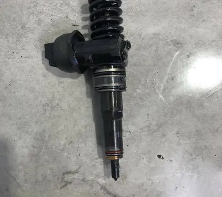 Audi A4 S4 B7 8E 8H Fuel injector 038130073 038130073BJ 0414720229