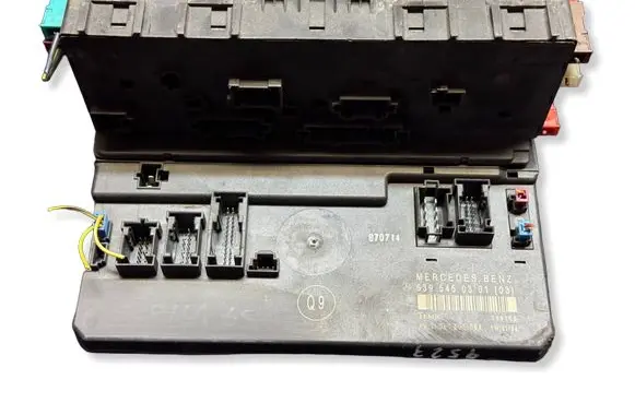 Mercedes-Benz Vito Viano W639 SAM control unit 6395450301