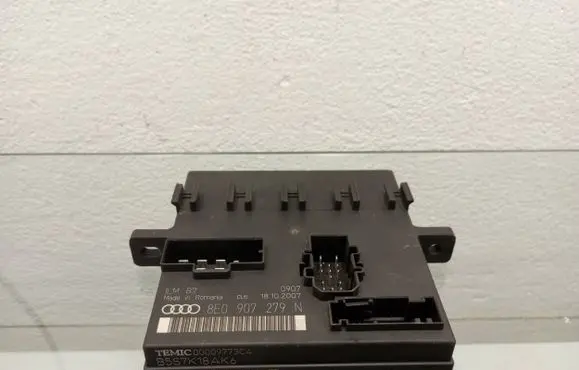 Audi A6 S6 C6 4F Comfort/convenience module 8E0907279N 18102007 00009773C4
