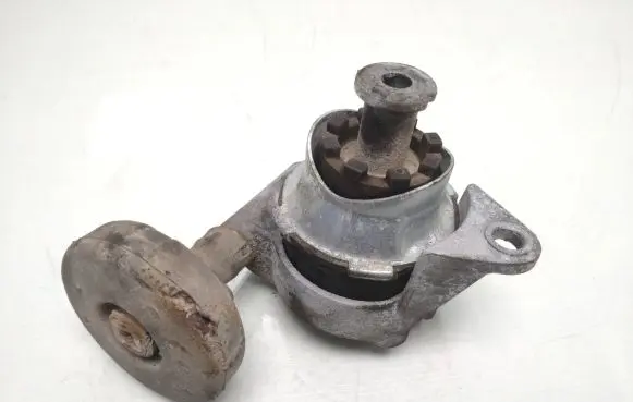 Opel Zafira B Gearbox mount