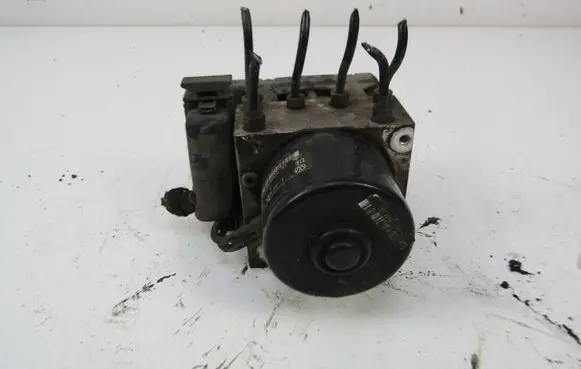 Volkswagen Golf IV ABS Pump 1J0614117B