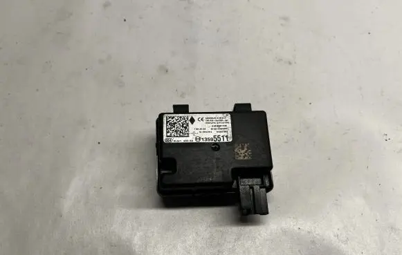 Chevrolet Camaro Keyless system antenna 13595511