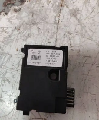 Volkswagen Eos Steering angle sensor 1K0959654 32704651 00203500