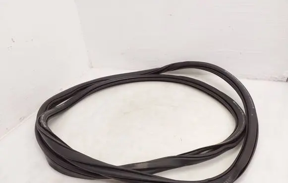 Audi e-tron Front door rubber seal 4KE831721