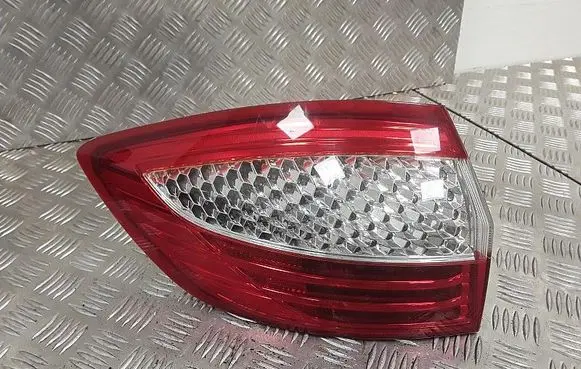 Ford Mondeo MK IV Rear/tail lights 7s7113405b