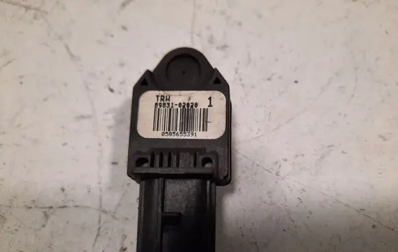 Toyota Corolla E120 E130 Airbag deployment crash/impact sensor 8983102020