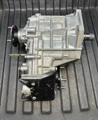 Toyota Hilux VIII Gearbox transfer box case 361000K480 15220 15410