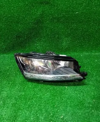 Skoda Fabia Mk3 (NJ) Headlight/headlamp