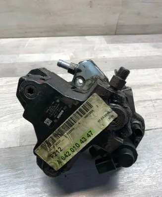 Mercedes-Benz E W212 Fuel injection high pressure pump A6420104347
