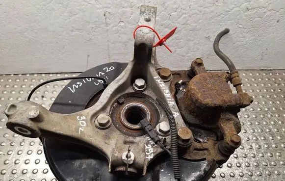 Opel Insignia A Front wheel hub spindle knuckle S25056297