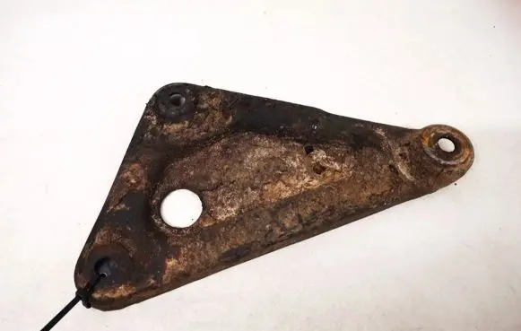 Opel Vectra B Engine mounting bracket